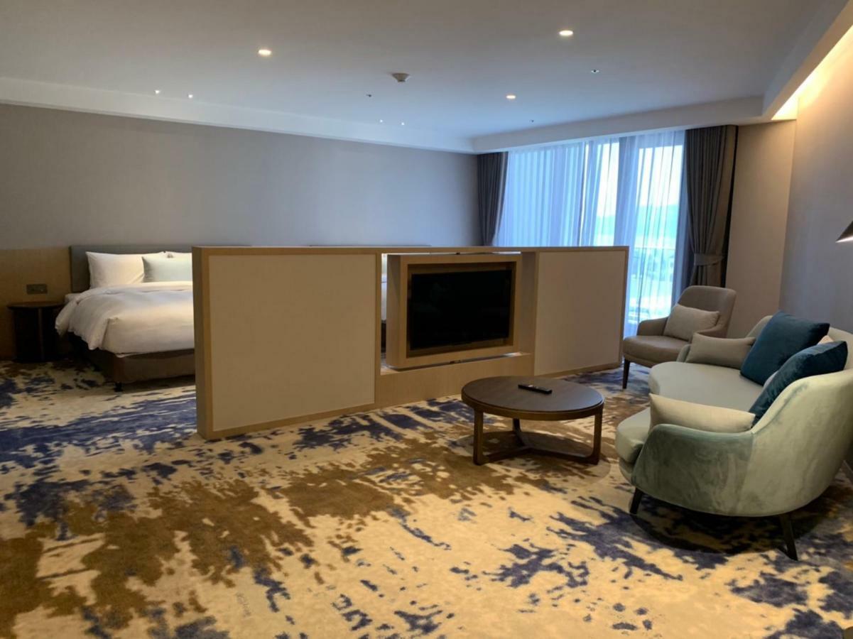Golden Tulip Fab Hotel New Taipei Tamsui Esterno foto